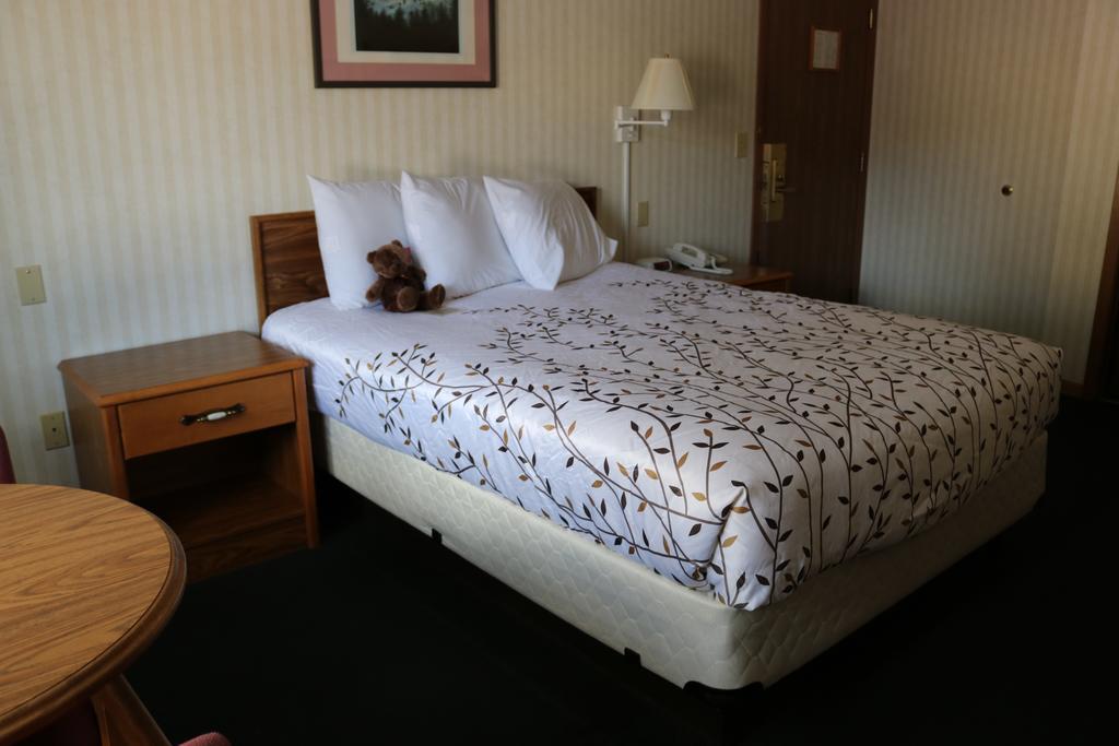 Roosevelt Inn Mount Rushmore Кийстоун Екстериор снимка