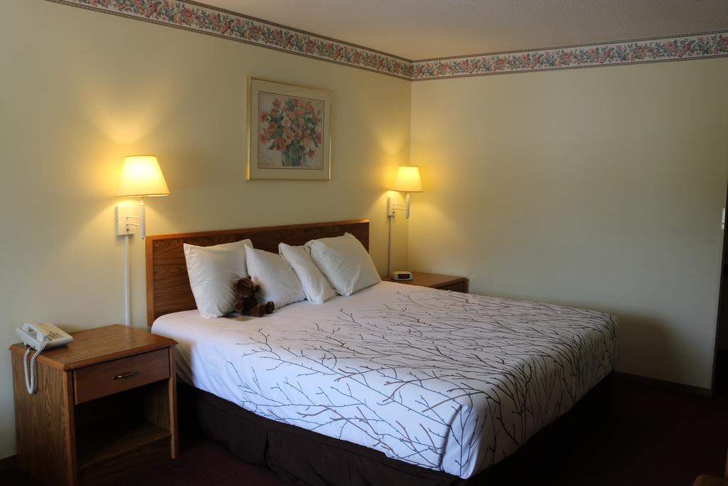 Roosevelt Inn Mount Rushmore Кийстоун Екстериор снимка