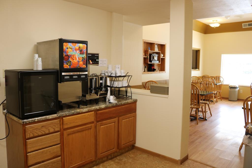 Roosevelt Inn Mount Rushmore Кийстоун Екстериор снимка