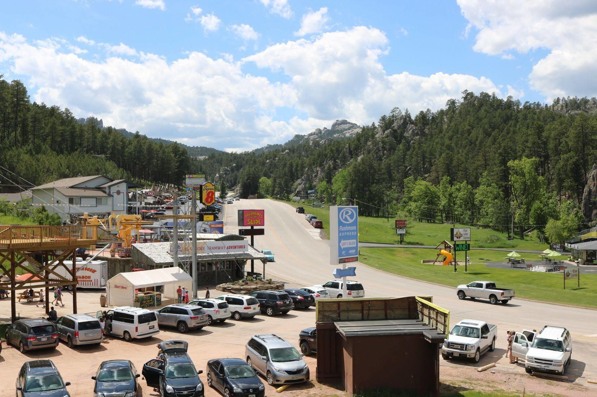 Roosevelt Inn Mount Rushmore Кийстоун Екстериор снимка