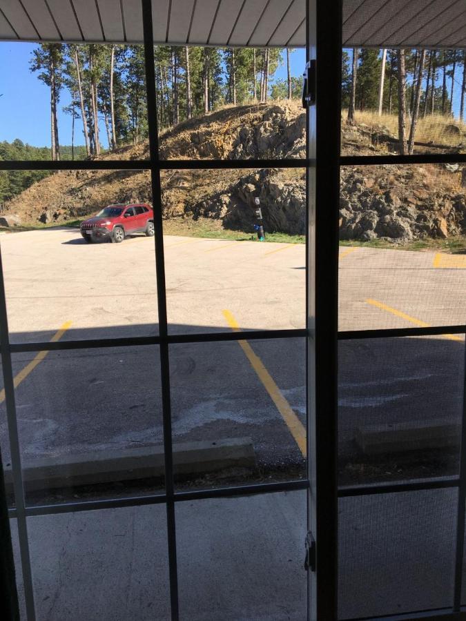 Roosevelt Inn Mount Rushmore Кийстоун Екстериор снимка